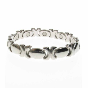 Magnetic Alloy High Polish Oval Link Bracelet