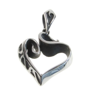 Swirl Heart Engraved Edges Pendant